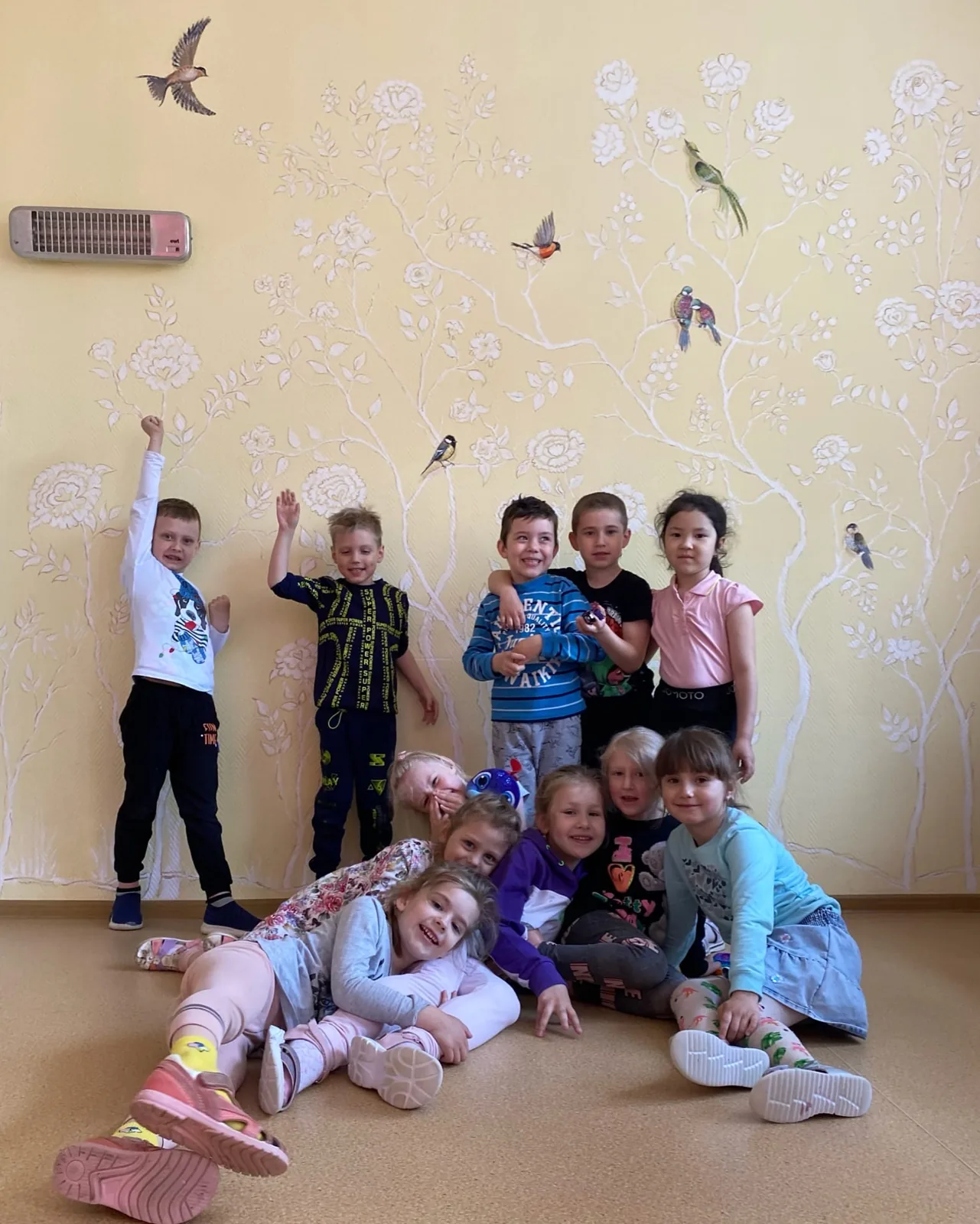 Райский сад, 5 дней, 6 стен, спальня детского сада
